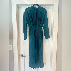 Deep green midi long sleeve dress with pleats from Zara